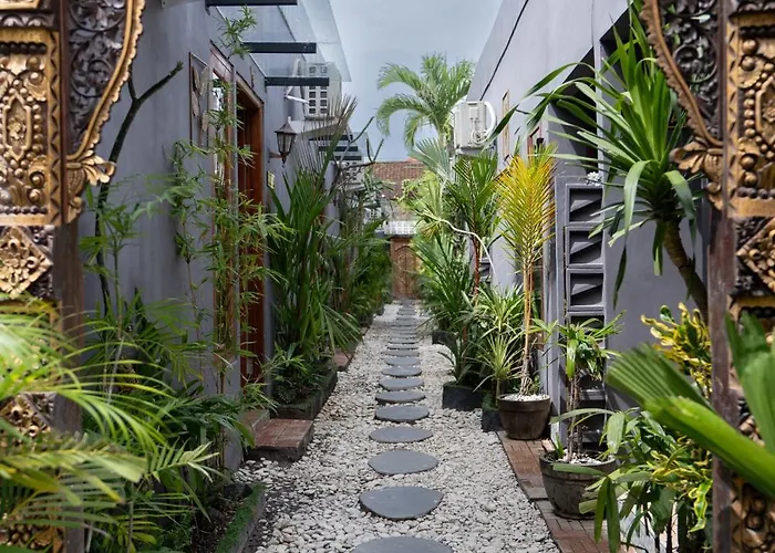 Griya Sadhana Dewi Sri بيت ضيافة 3*
